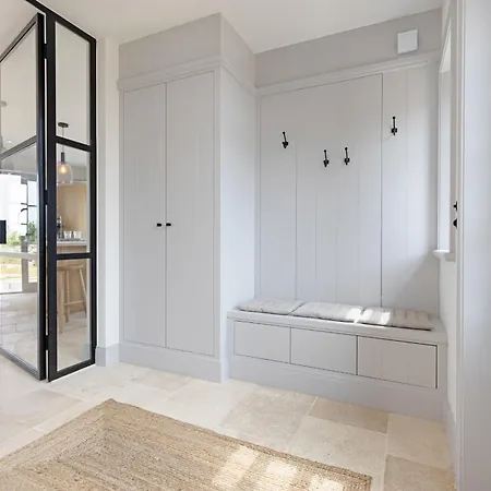 Westport Semesterbostad List