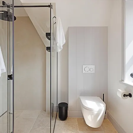 Westport Semesterbostad List